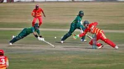 pakistan cricketer run out against zim,with Haris Sohail at striker’s end