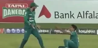 Another video of Pakistan team’s fielding went viral, both the players fought on the field Another video of Pakistan team's fielding went viral, both the players fought on the field