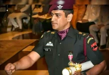 CISF share a Heart felt story of meeting Ms Dhoni, Letter went viral CISF jawan shared the story of meeting MS Dhoni, wrote a heart touching story; letter went viral