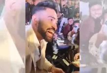 WATCH: When Mohammad Siraj reached the Qawwali gathering, it started raining Rupees, video goes viral
